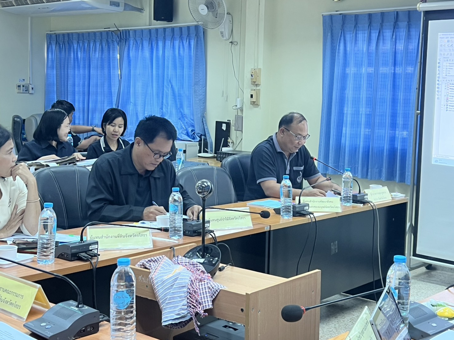 title - ส.ป.ก.ยโสธร เข้าประชุมคณะทำงานพิจารณาแนวเขตการจัดที่ดินให้แก่เกษตรกร กรณีเป็นที่ดินที่ไม่เคยจัดให้แก่บุคคลใดตามกฎหมายว่าด้วยการปฏิรูปที่ดินเพื่อเกษตรกรรม ครั้งที่ 1/2569 ณ ห้องประชุมสำนักงานการปฏิรูปที่ดินจังหวัดยโสธร